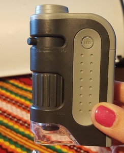 Handheld microscope